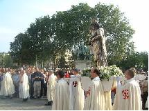 D'une procession l'autre D'une procession l'autre